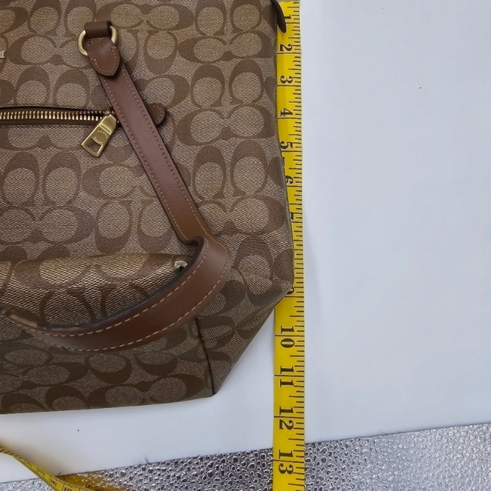 Coach Purse - Picture 4 of 7